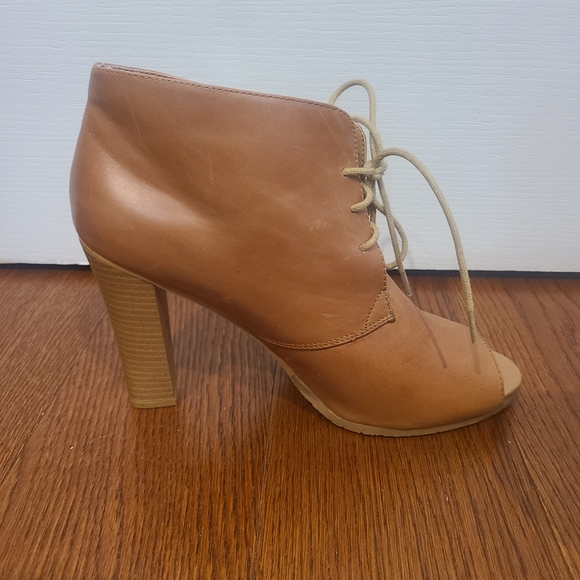 New Loft Shirlie open toe bootie, size 9, tan color, not in original box - Picture 6 of 9